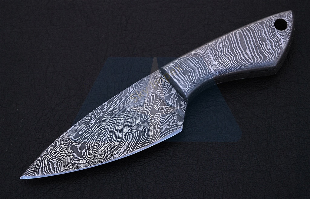 Damascus Hunting Knives