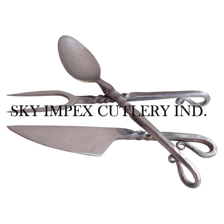 TWISTED CUTLERY SET