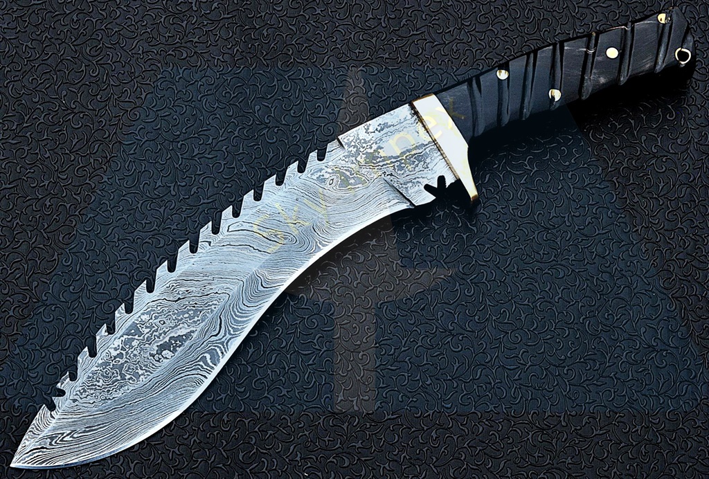 Damascus Bowie knives